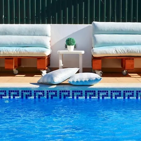 Apartamento Villa ELTAEL - Casa Daniel - Manta Rota - Moradia com Piscina Partilhada *