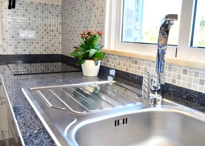 アパート Eltael - Daniel - Warm Pool From April 2026 マンタ・ロータ