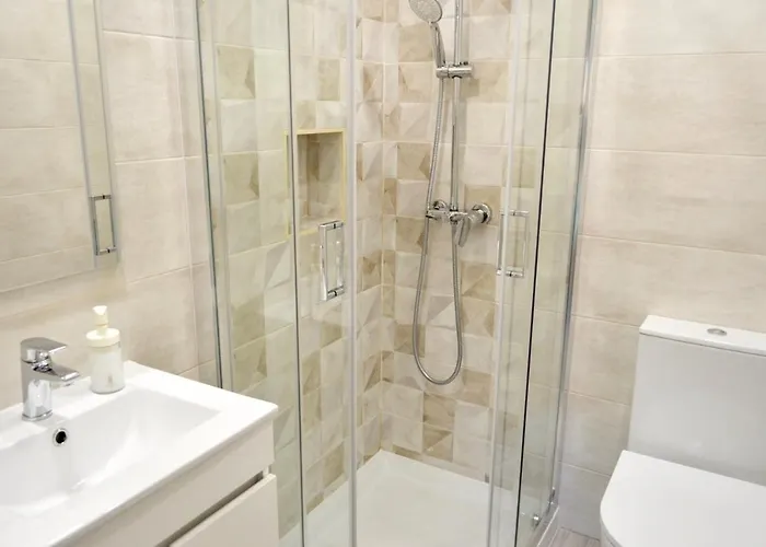 アパート Eltael - Daniel - Warm Pool From April 2026